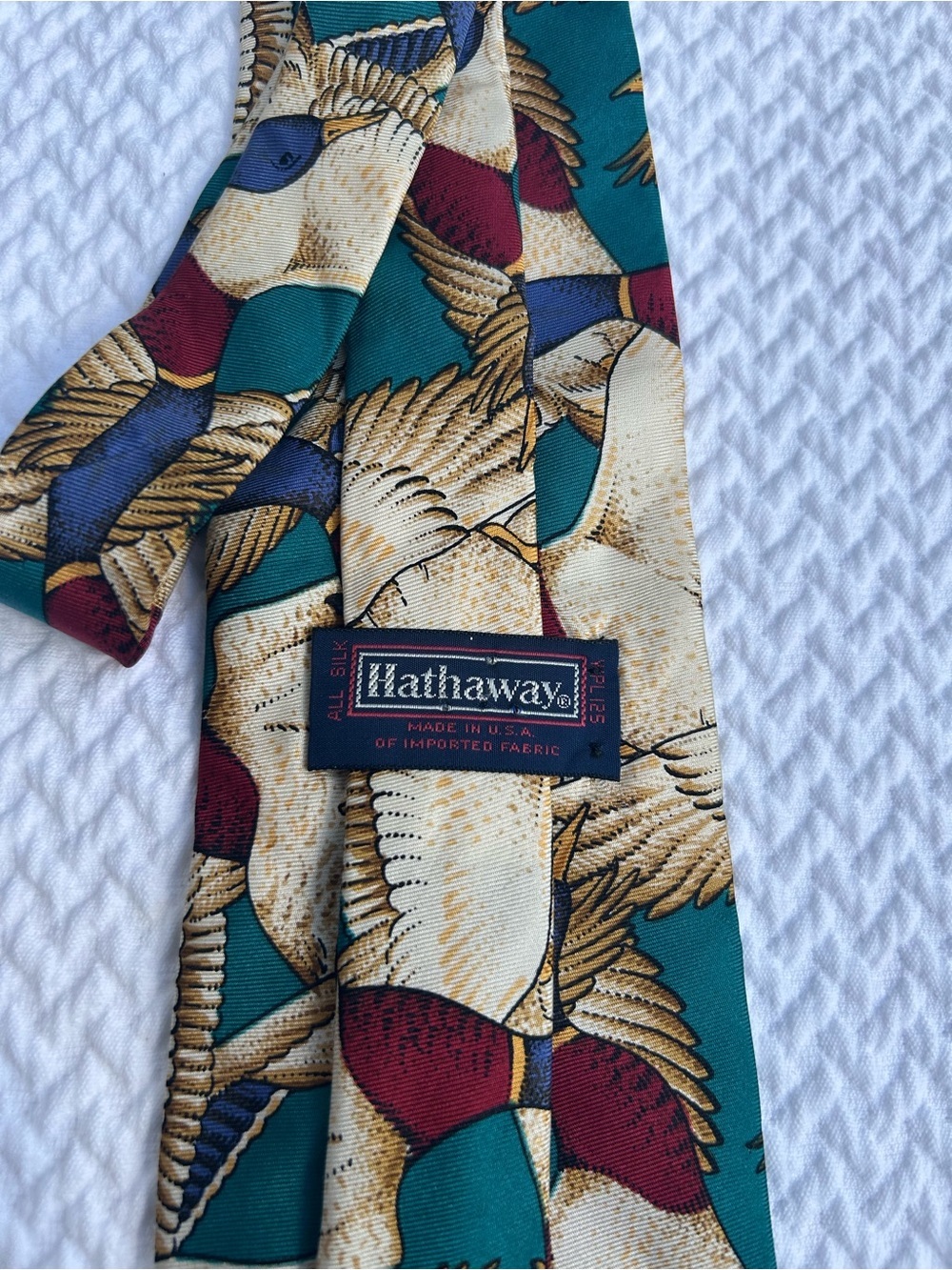 Men's Green Duck-Print Silk Tie - Picture 4 of 6